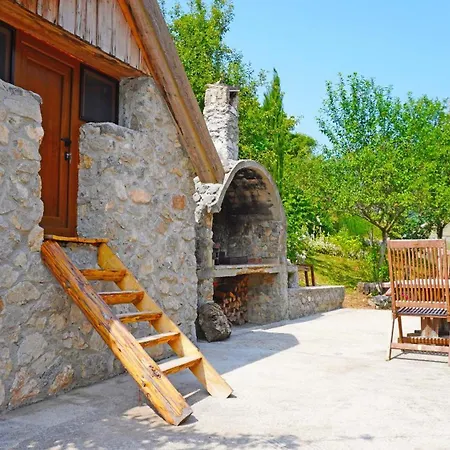 Rezort Zora - Moje Mjesto 4*
