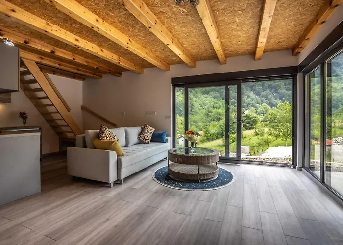 Zora - Moje Mjesto 4*