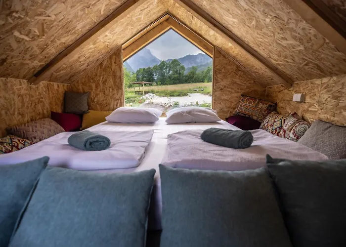 Zora - Moje Mjesto 4*